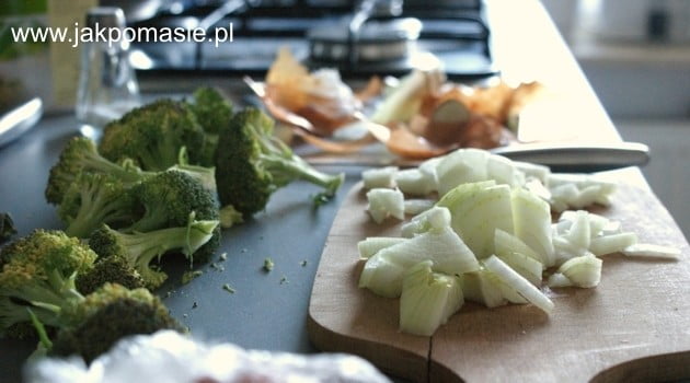 cebula składniki do kurczaka z kuskusem