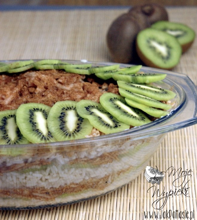 składniki na zapiekankę ryżową z kiwi i jabłkami