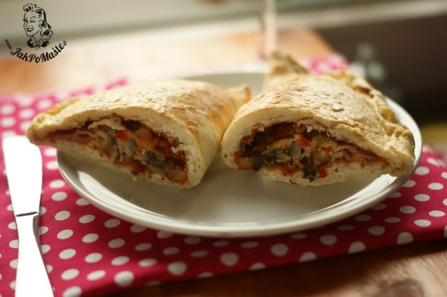 calzone z szynką
