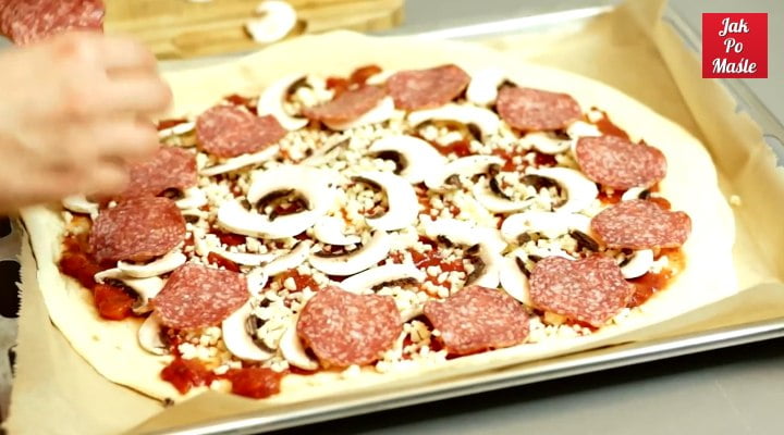 pizza_z_salami_2