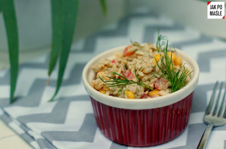 sałatka z ryzem i tuńczykiem