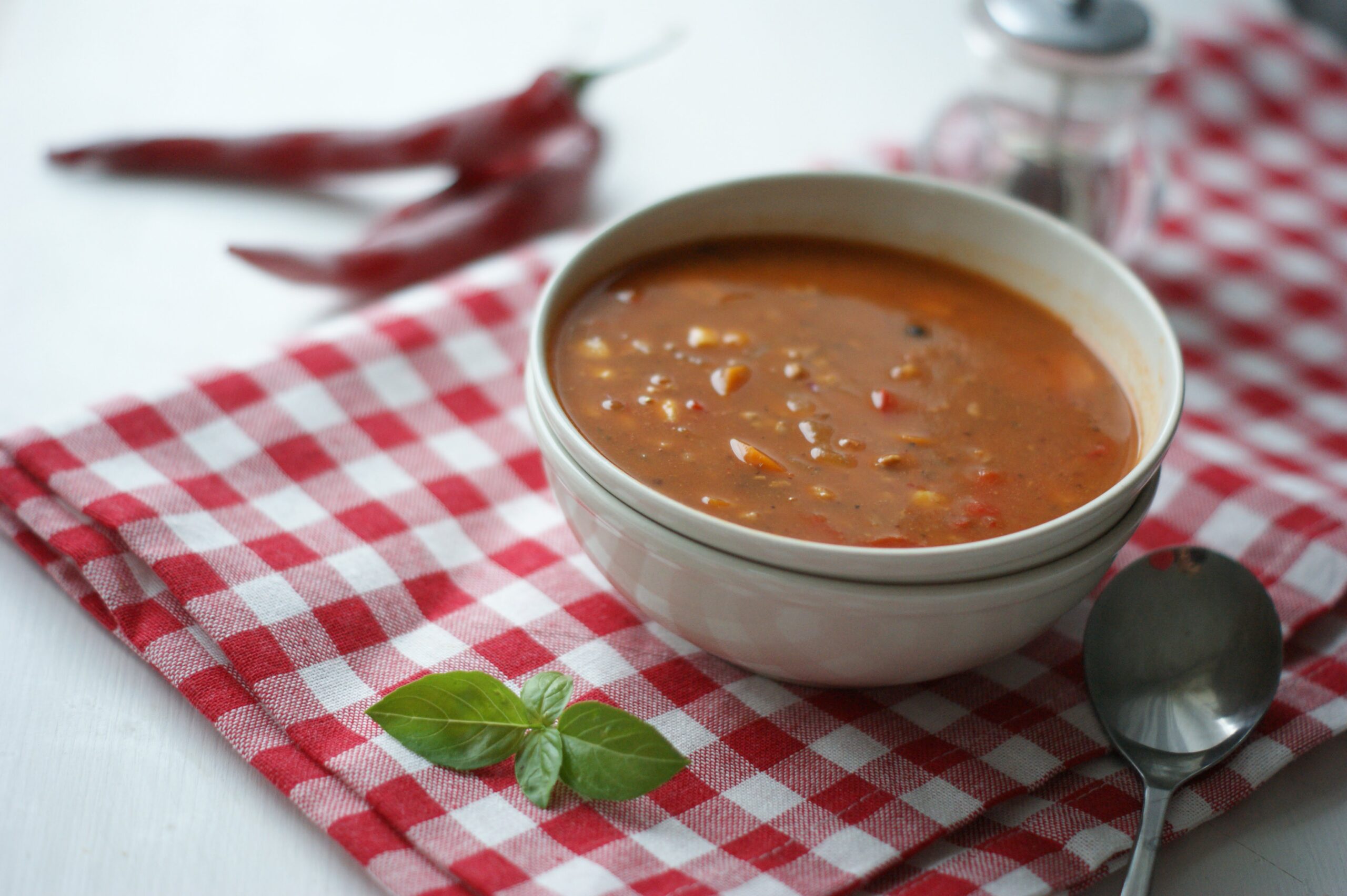 Zupa meksykańska z mięsem i fasolą – przepis