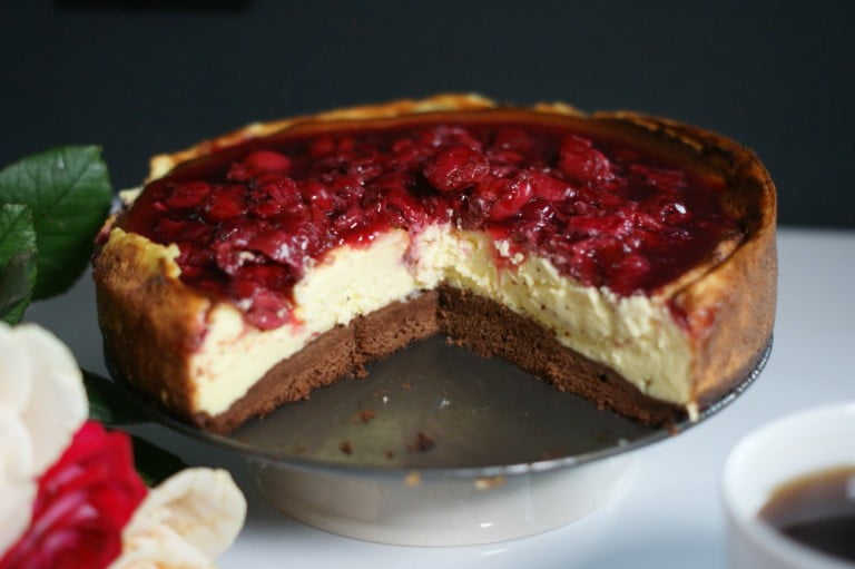 sernik z frużelina wiśniową