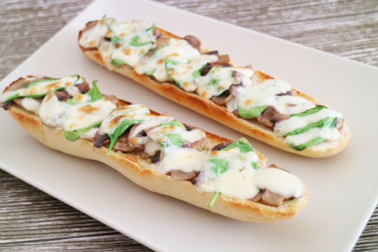 zapiekanka z pieczarkami