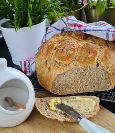 Chleb z garnka – prosty przepis pszenno-żytni