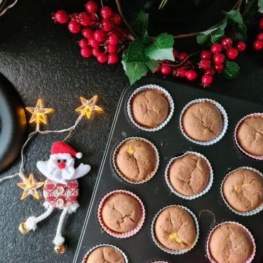 Muffinki piernikowe z twarogiem – przepis bez miksera