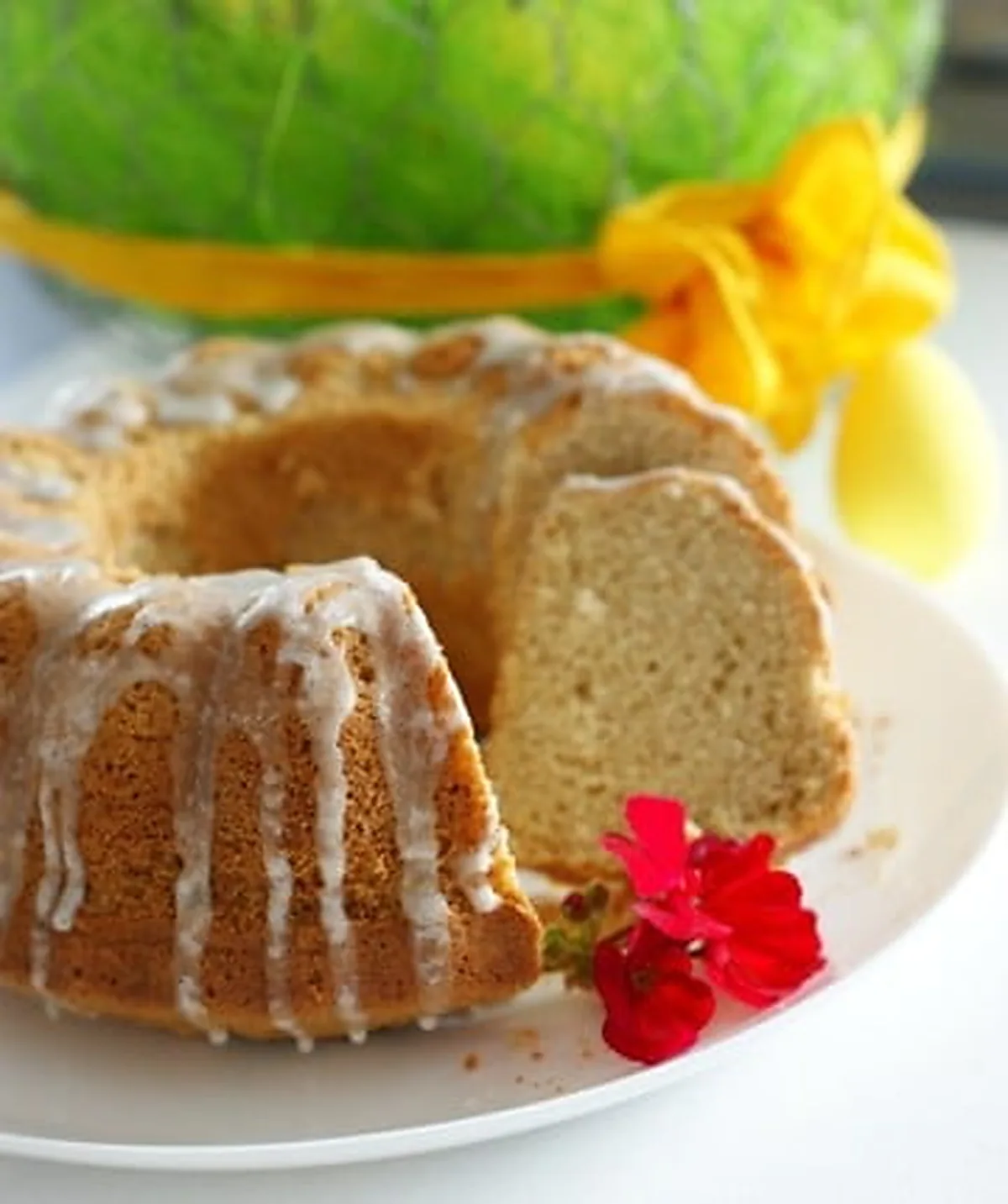 Babka piaskowa z wanilią - przepis na Wielkanoc