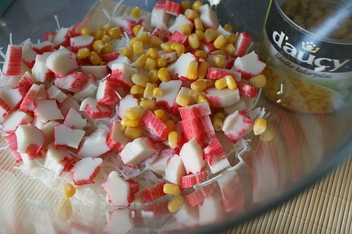 sałatka z surimi
